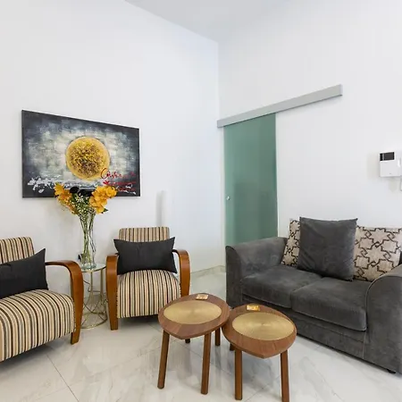 Designer Apt On Promenade, Perfect Location Bu 360 Estates Apartman