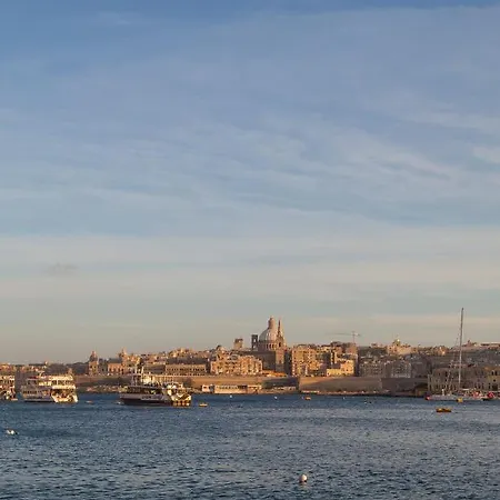 Daire Designer Apt On Promenade, Perfect Location Bu 360 Estates Sliema